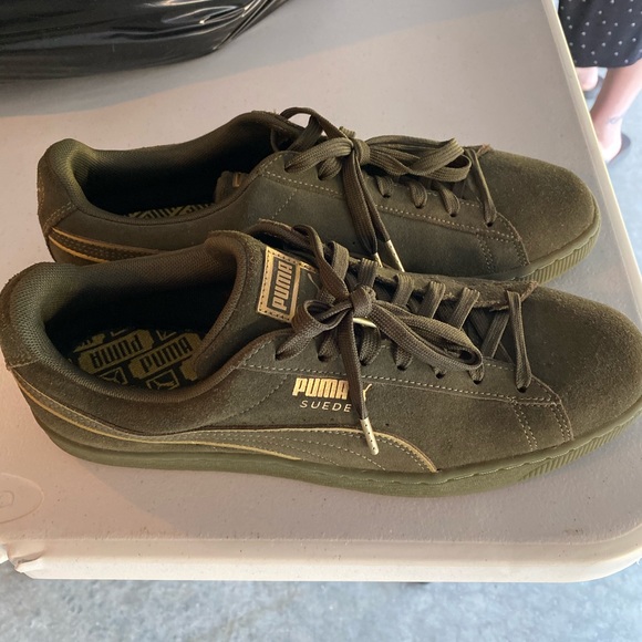 Puma suede green and gold size 12 - Picture 2 of 4
